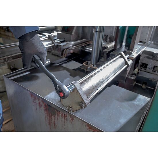 v7512_17_anwendung_industrie_2.jpg